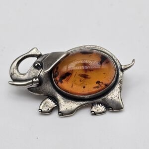 Vintage Sterling Silver Elephant Amber Brooch